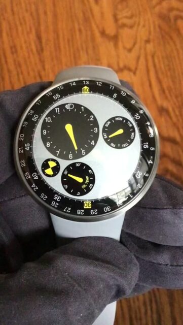 @ressence_watches 🇧🇪 meets @marcnewsonofficial to collaborate on what I believe to be one of the most exciting watches of the year! Multiple years! A Type3 smashed head on into a Megapode! Type3-MN @martinpulli 🇺🇸