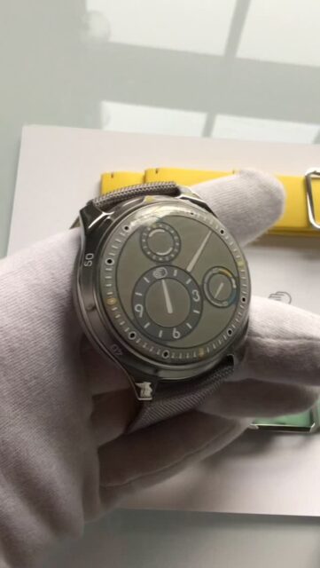 @ressence_watches 🇧🇪 OIL FILLED FOR EXTRA SPECIAL GOODNESS @martinpulli 🇺🇸 ☎️DEETS