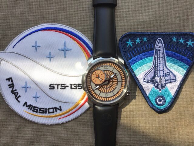 @sarpanevawatches 🇫🇮 @studiosarpaneva 🇫🇮 STARDUST “Mars” , soft , frosted rose gold wash makes for a warm base for the layers of details. Hand lain Superluminova in multiple colors comes out when the Sun disappears for the day. @martinpulli 🇺🇸 even with long partnerships, the surprises are for me before you, but the surprises are the most fun for everyone with a Watch affair!