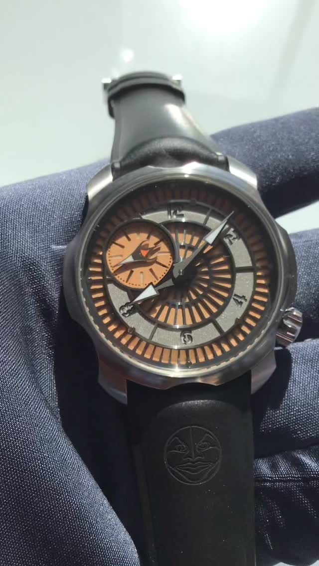 @sarpanevawatches 🇫🇮 two uniquely different watches from the master of uniqueness. Each, in a 42mm stainless steel case. Stardust “Mars” and Super 2.0 . @martinpulli 🇺🇸 #sarpaneva #sarpanevawatches