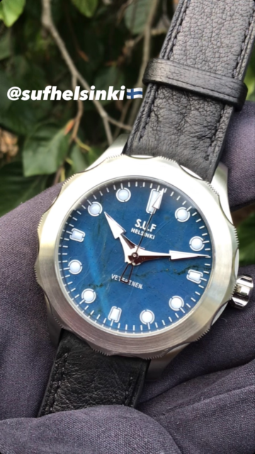 @sufhelsinki 🇫🇮 the Vetehinen diver, a tool 🤿 with something to say. Labradorite from the Earth is fashioned into a dial. Labradorite naturally has Feldspar crystals aligned multidirectional in its matrix. The effect it creates with light is effervescent. Put your 👁️👁️on one! Where? I know a guy, that knew a guy, who knows another guy called @martinpulli 🇺🇸 in the Great Fighting City of Philadelphia
